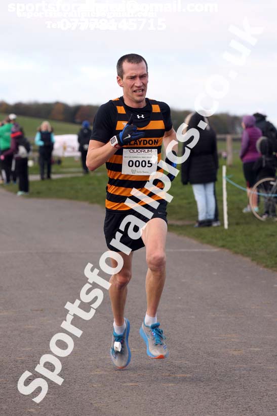 Senior mens and womens Heaton Harriers Memorial 10k Road Race, Newcastle. Photo:  David T. Hewitson/Sports for All Pics